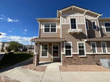 Main picture of 8201 Confluence Pt