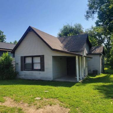 Main picture of 4333 Crittenden Ave