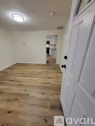 Main picture of 121 Liberty Dr