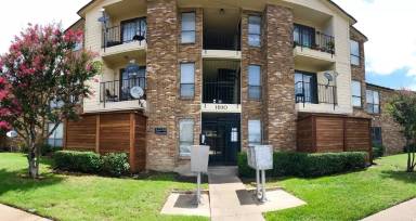 Main picture of 1810 N Garrett Ave