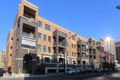 Main picture of 2944 N Halsted St