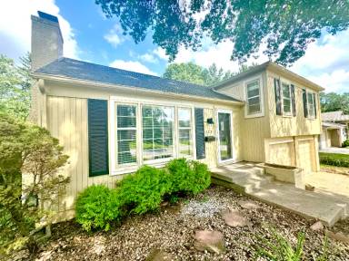 Main picture of 8011 Reinhardt Ln