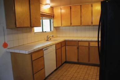 Main picture of 1944 Heaton Cir