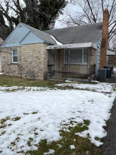 Main picture of 598 Collingwood Ave