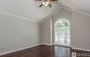 Main picture of 811 Rolling View Ct