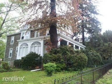 Main picture of 15 E Mermaid Ln