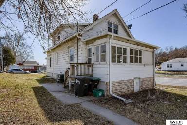 Main picture of 4542 Franklin St