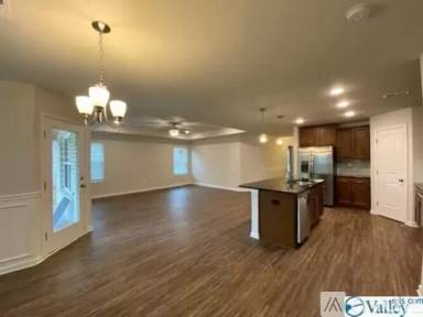 Main picture of 105 Williams Pointe Blvd SW