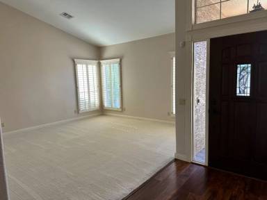 Main picture of 420 W Cherrywood Dr