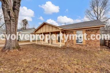 Main picture of 3298 Cedar Springs Dr