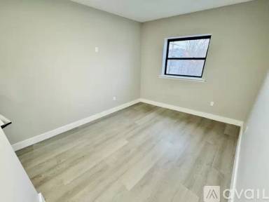 Main picture of 242 Spruce St