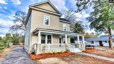 Main picture of 5017 Colonial Dr