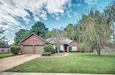 Main picture of 123 Cedar Green Dr