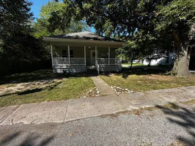 Main picture of 600 S Duncan St