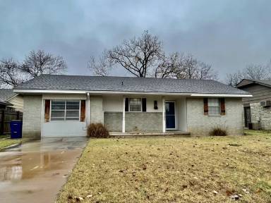 Main picture of 928 Charles Dr