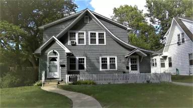 Main picture of 4118 E Lewis St