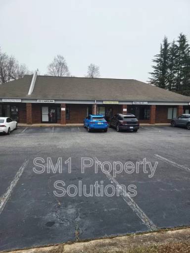Main picture of 702 W Main St