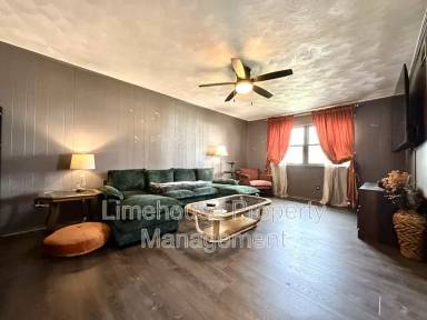 Main picture of 4687 Steeplechase Dr