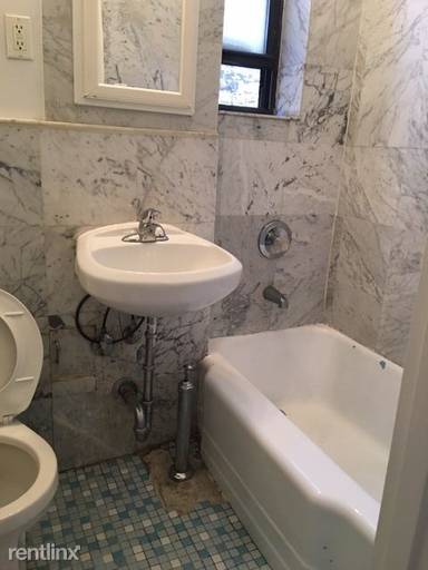 Main picture of 328 E 90th St