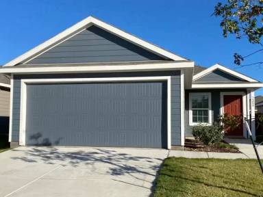 Main picture of 3208 Coyote Way
