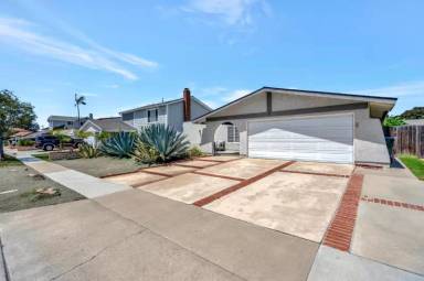 Main picture of 9141 Warfield Dr