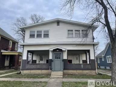 Main picture of 307 1/2 Kent Ave