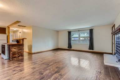 Main picture of 8819 SE Knapp St