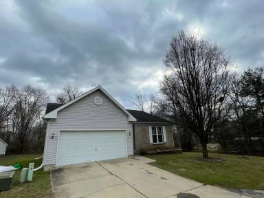 Main picture of 722 Lucky Ave