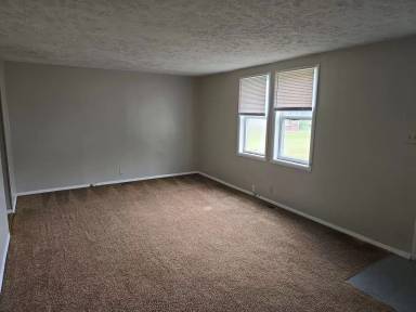 Main picture of 2005 E 14th St