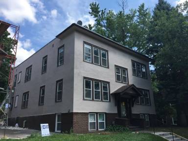 Main picture of 412 Pierce St N