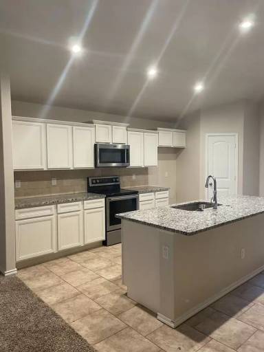 Main picture of 2111 141st St