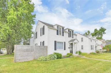 Main picture of 105 W Church St