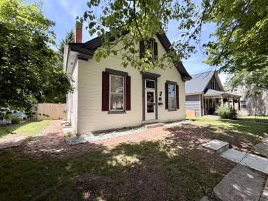 Main picture of 236 S 3rd St