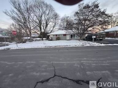 Main picture of 1473 Linn St