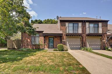 Main picture of 348 E Walnut St