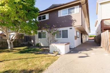 Main picture of 2525 Lincoln Ave