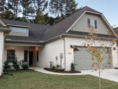 Main picture of 130 John Deere Way