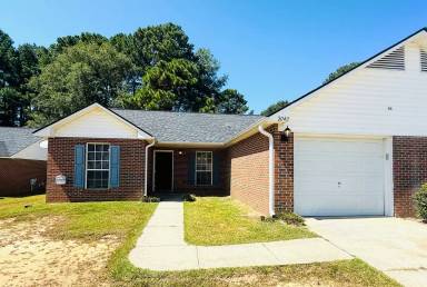 Main picture of 2004 Glenwick Dr