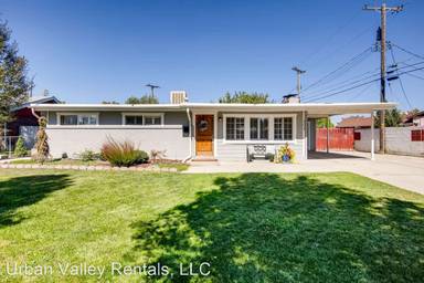 Main picture of 304 W California Dr