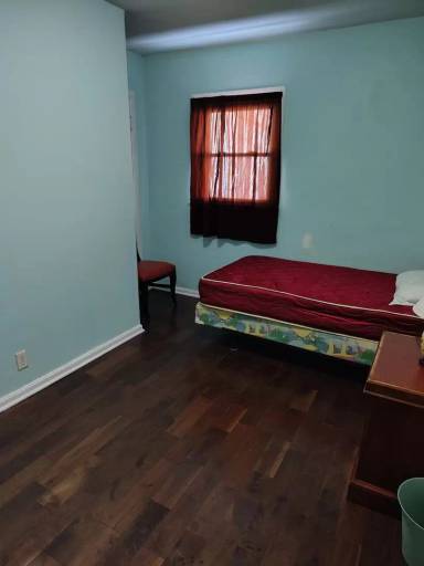 Main picture of 2703 Tremper Ave