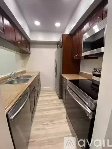 Main picture of 10001 W Atlantic Blvd