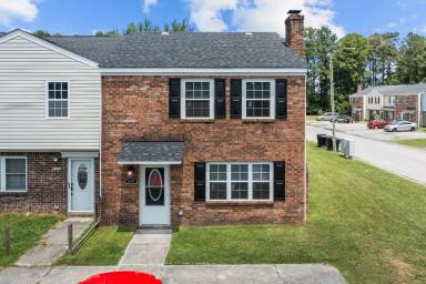 Main picture of 635 Myrtlewood Cir