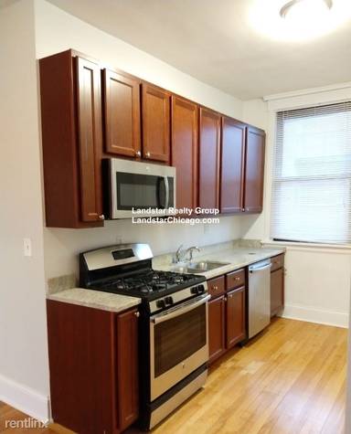 Main picture of 1314 W Waveland Ave
