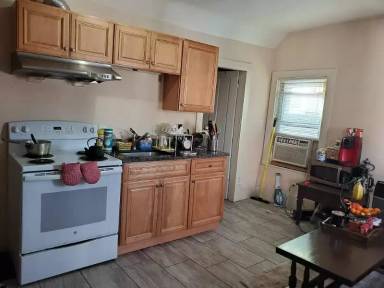 Main picture of 44 Bowdoin St
