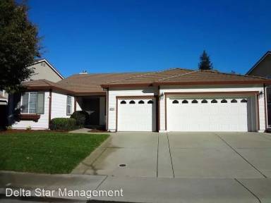 Main picture of 1500 Woodhaven Cir