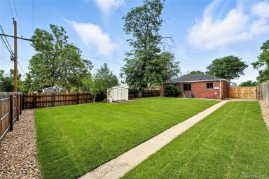 Main picture of 2955 Poplar St