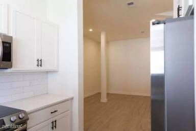 Main picture of 2521 Cecil B Moore Ave