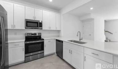 Main picture of 2768 Blossom Way