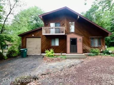Main picture of 6024 Boardwalk Dr
