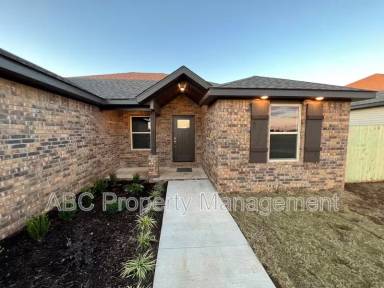 Main picture of 320 Grove Ln